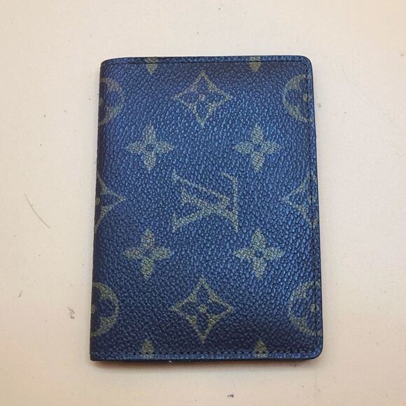 Authentic Louis Vuitton Monogram Card Wallet - Picture 1 of 9